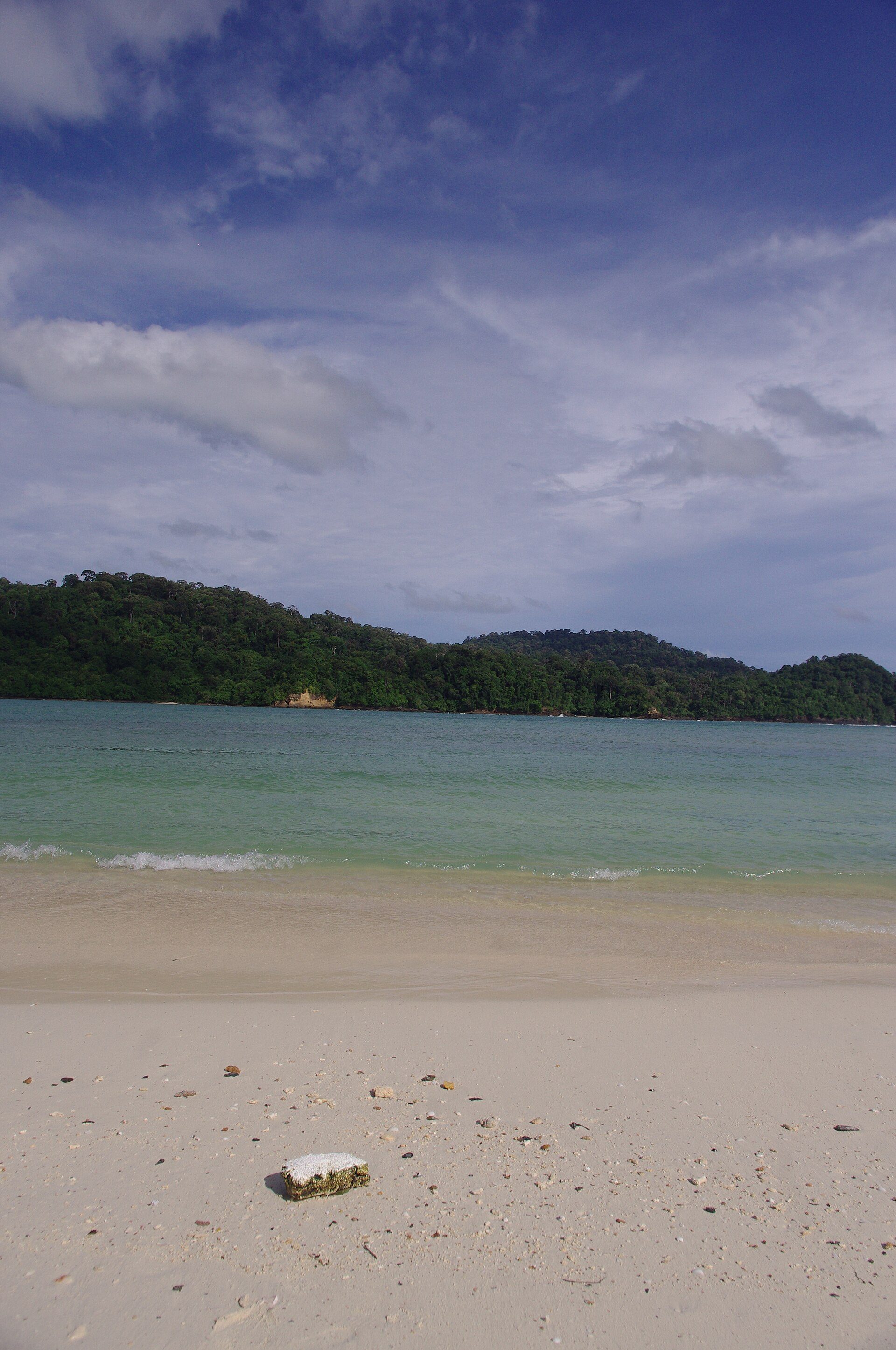 Half day trip to Langkawi.. managed to get the noon ferry and booked for an island hopping around 2: