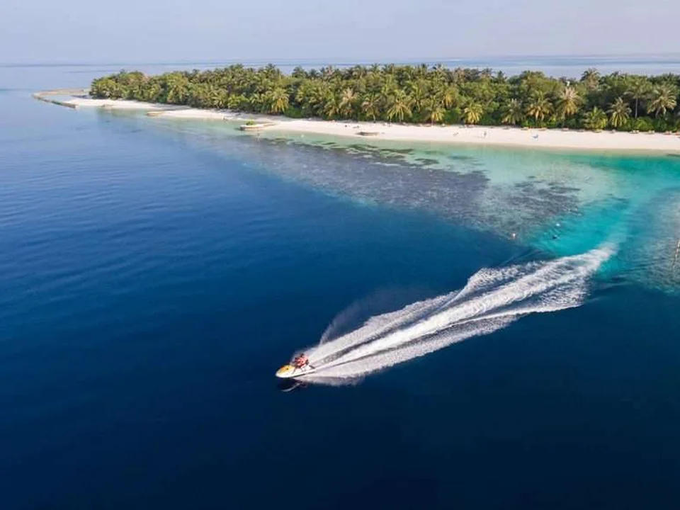 الجت سكي في مياه Lily Beach