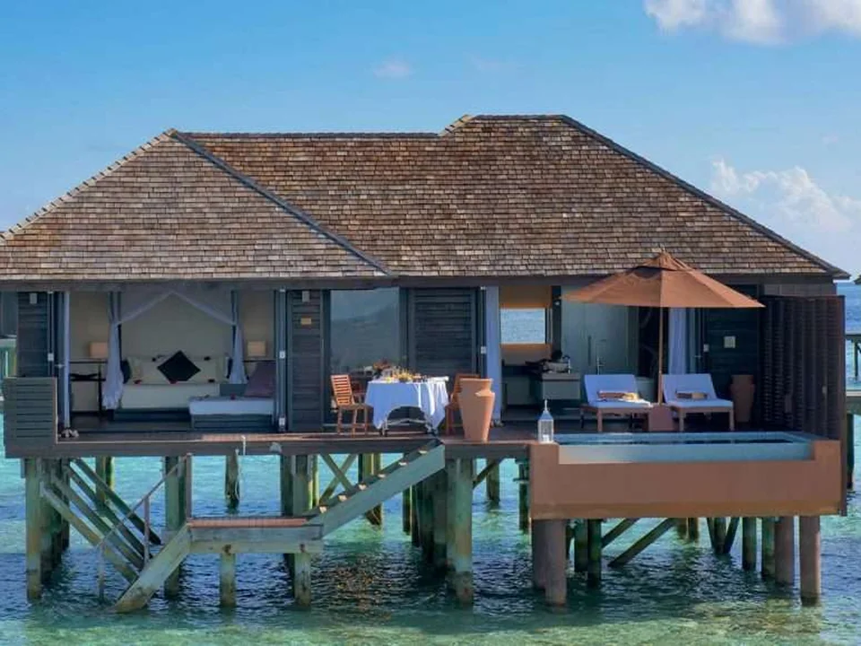 فيلا الغروب المائية في Lily Beach