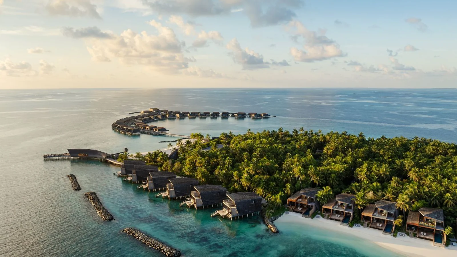 لقطة جوية لجزيرة The St. Regis Maldives Vommuli
