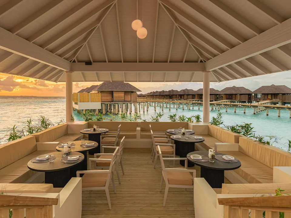 مطعم Trio فوق الماء في Sun Siyam Iru Fushi