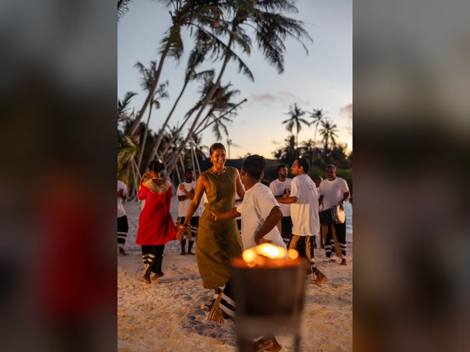 فعالية مسائية على شاطئ Sun Siyam Iru Veli