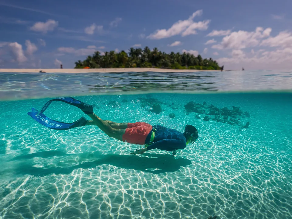 السنوركلينغ في بحيرة Vilu Reef